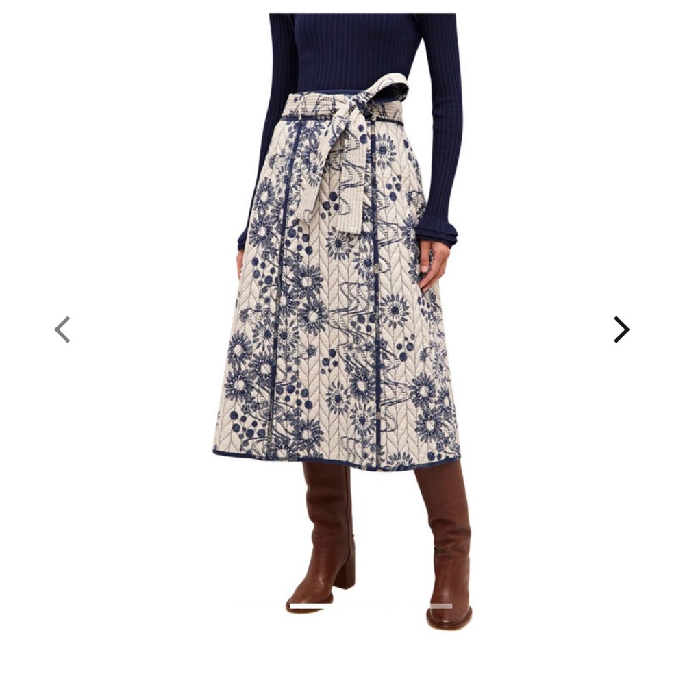 NWOT Marie Oliver Zoie skirt, reversible, size 4 quilted navy cream